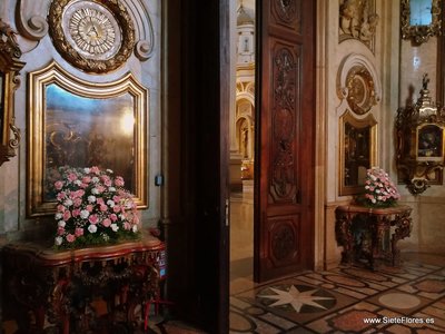 Decoracion floral Basílica de El Pilar. Siete Flores Zaragoza