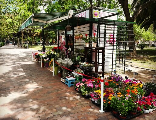 Quiosco de Flores de la Plaza de los Sitios de Zaragoza el 11 de mayo de 2020