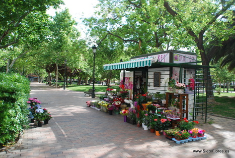 Quiosco de flores en la Plaza de los Sitios