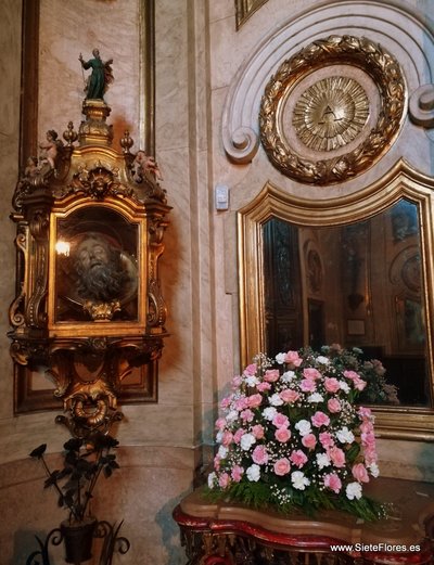 Decoracion floral Basílica de El Pilar. Siete Flores Zaragoza